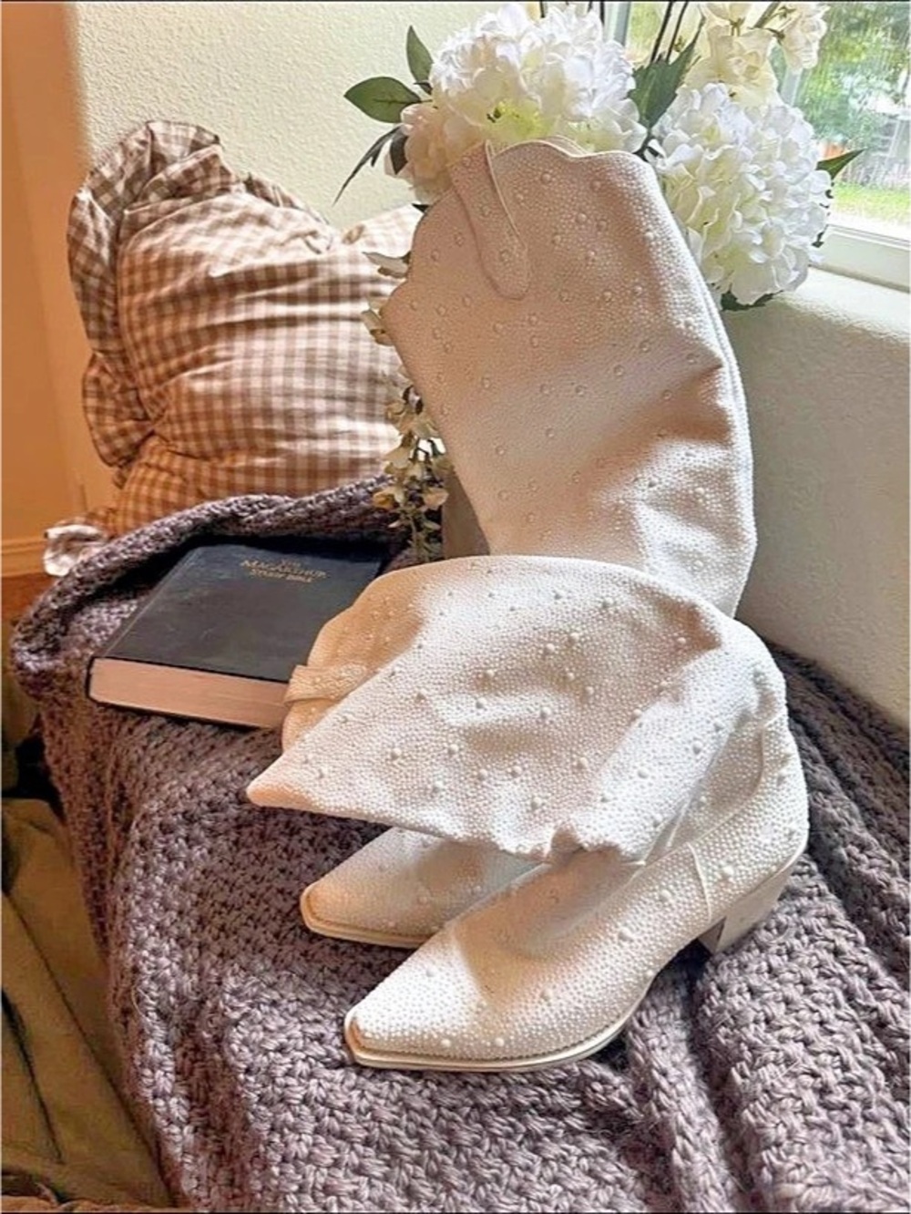 Size 8 Mumu Boots by Billini